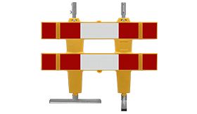 Afzethek POLgard 1500mm breed dubbelzijdig voorzien van rood/wit retroreflecterende folie excl. standaards