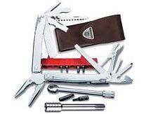 Multitool - Victorinox - Spirit Plus - leren etui